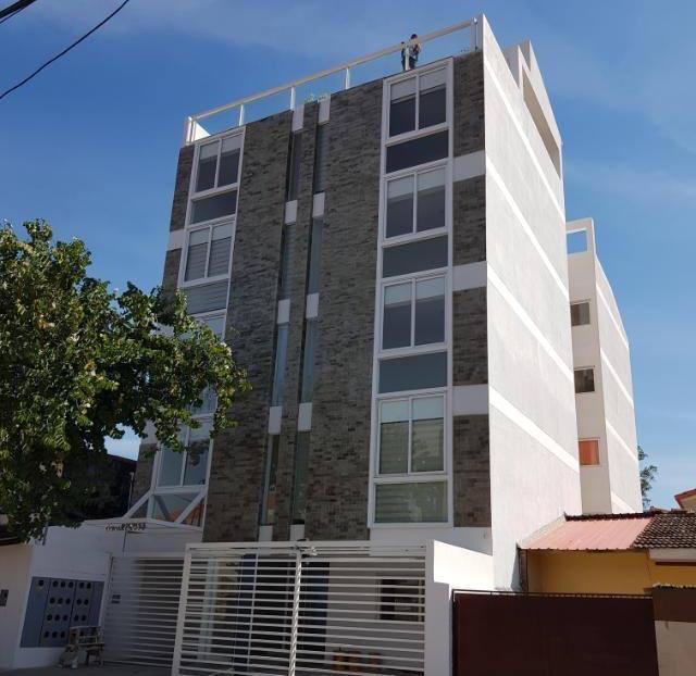 En Alquiler a $us 400 Foto 1