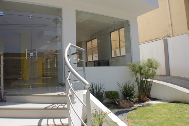 Local comercial en VentaCalle Alcibiades Guzmán casi Av. Santa Cruz Foto 18