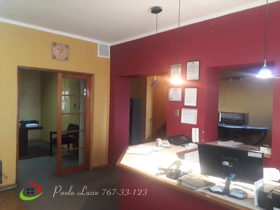 Oficina en VentaLinda casa para oficina en Sopocachi 7 dormitorios 3 baños 1 parqueos Foto 1