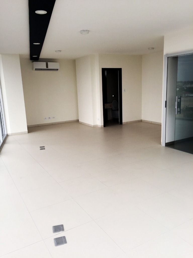 Oficina en VentaAV. BENI 2DO ANILLO EDIFICIO TOP CENTER Foto 4