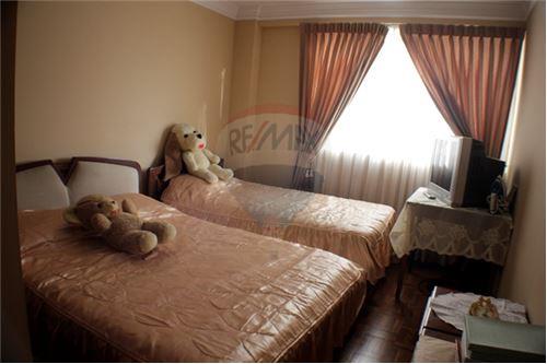 Departamento en Sarco en Cochabamba 3 dormitorios 3 baños  Foto 9
