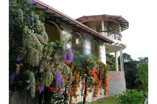 Casa en Villa Fatima en La Paz 6 dormitorios 5 baños 10 parqueos Foto 7