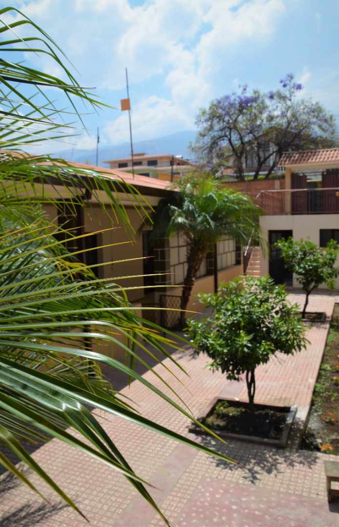 C.j. Baptista Entre Arce Y C... | UC-600125 | UltraCasas.com