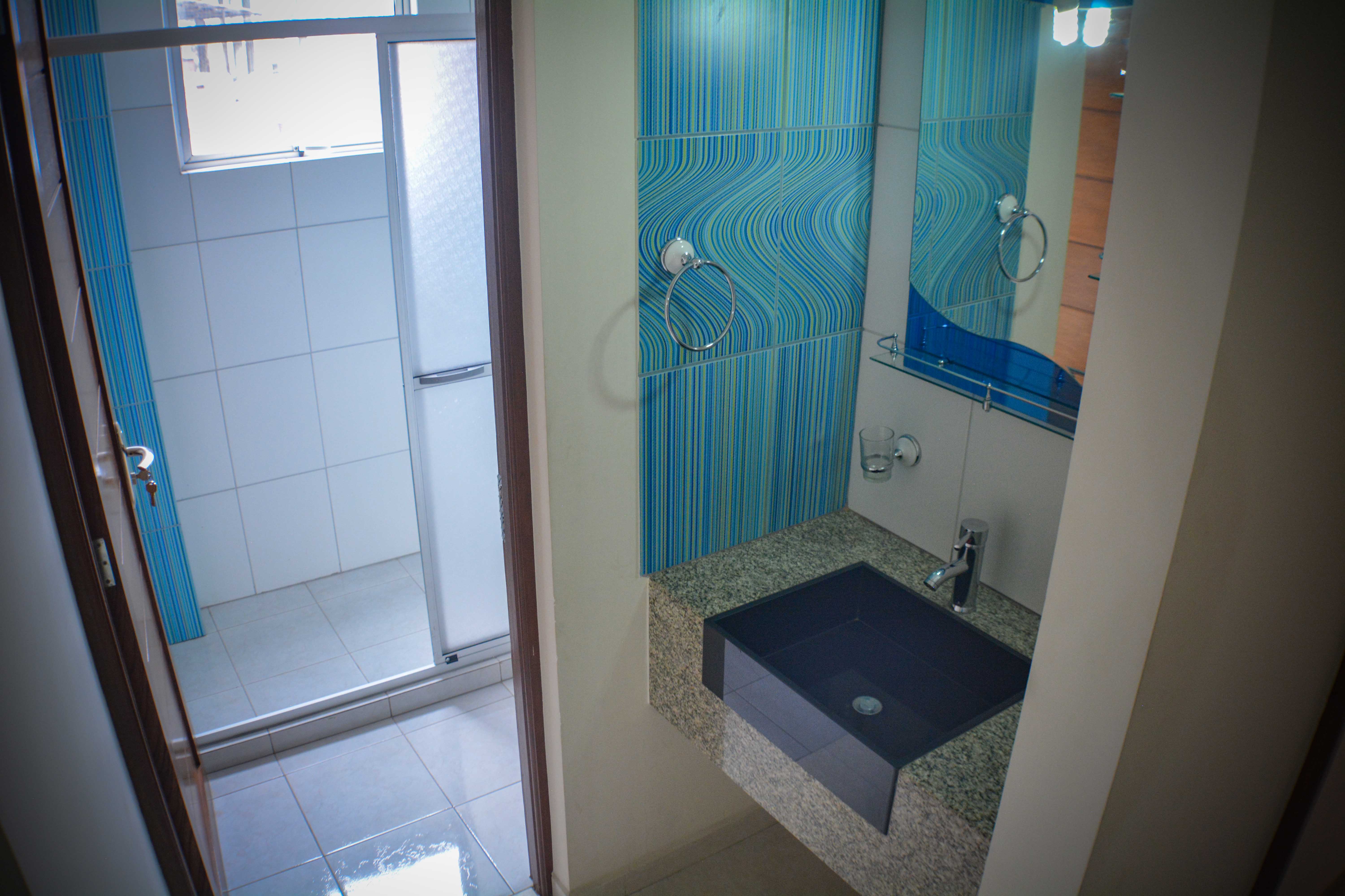 Departamento en VentaCalle Villa de Oropeza y Av. Tadeo Ahenke 3 dormitorios 3 baños  Foto 2