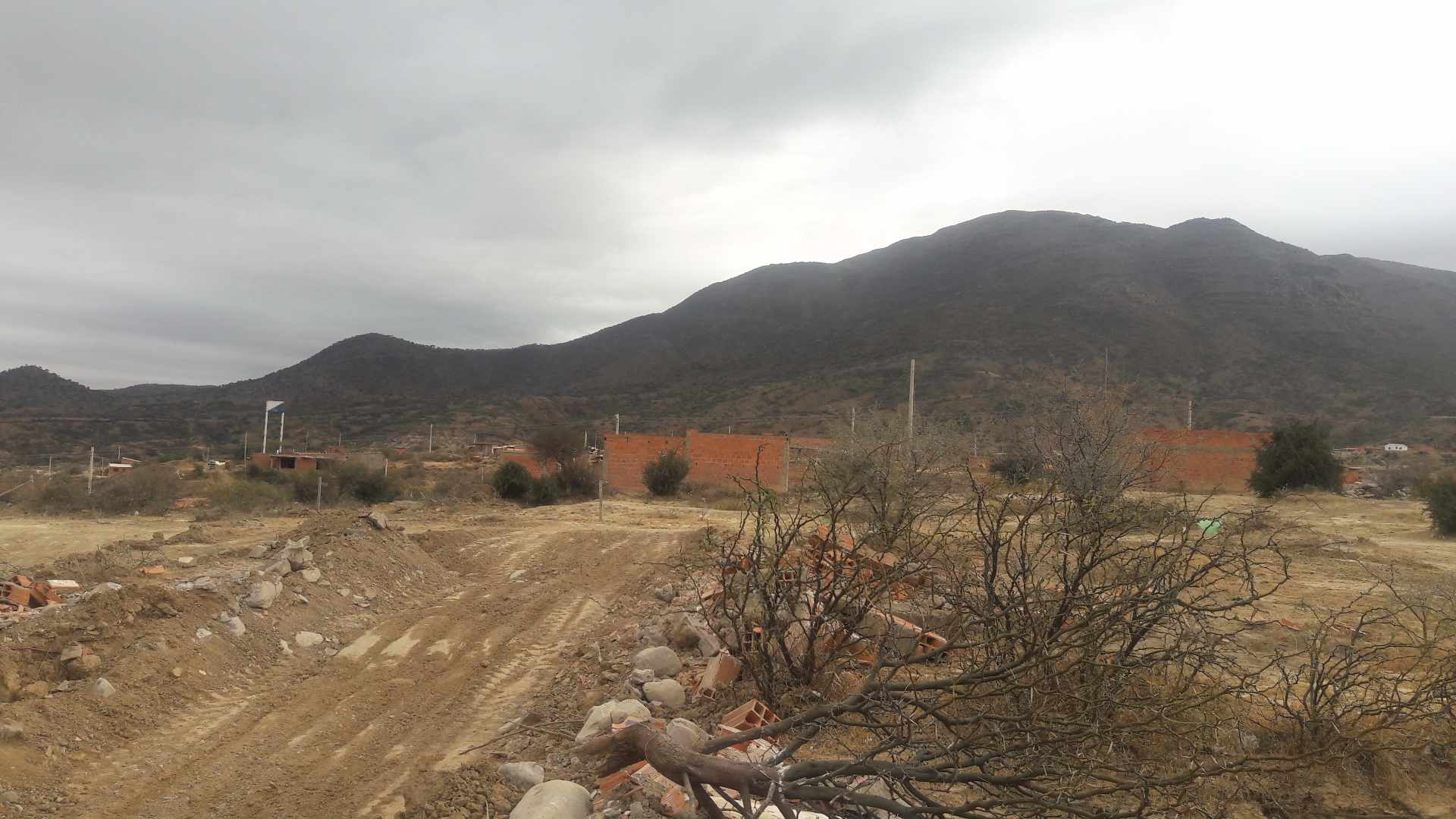 Terreno en 4 de Julio en Tarija    Foto 6