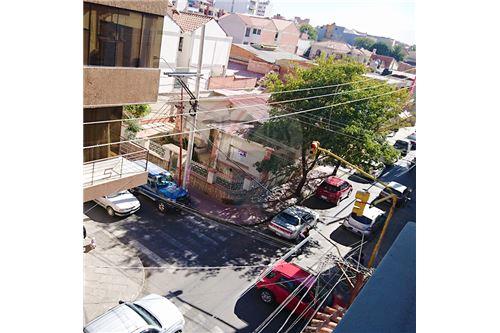 Casa en Las Panosas en Tarija 4 dormitorios 1 baños  Foto 3