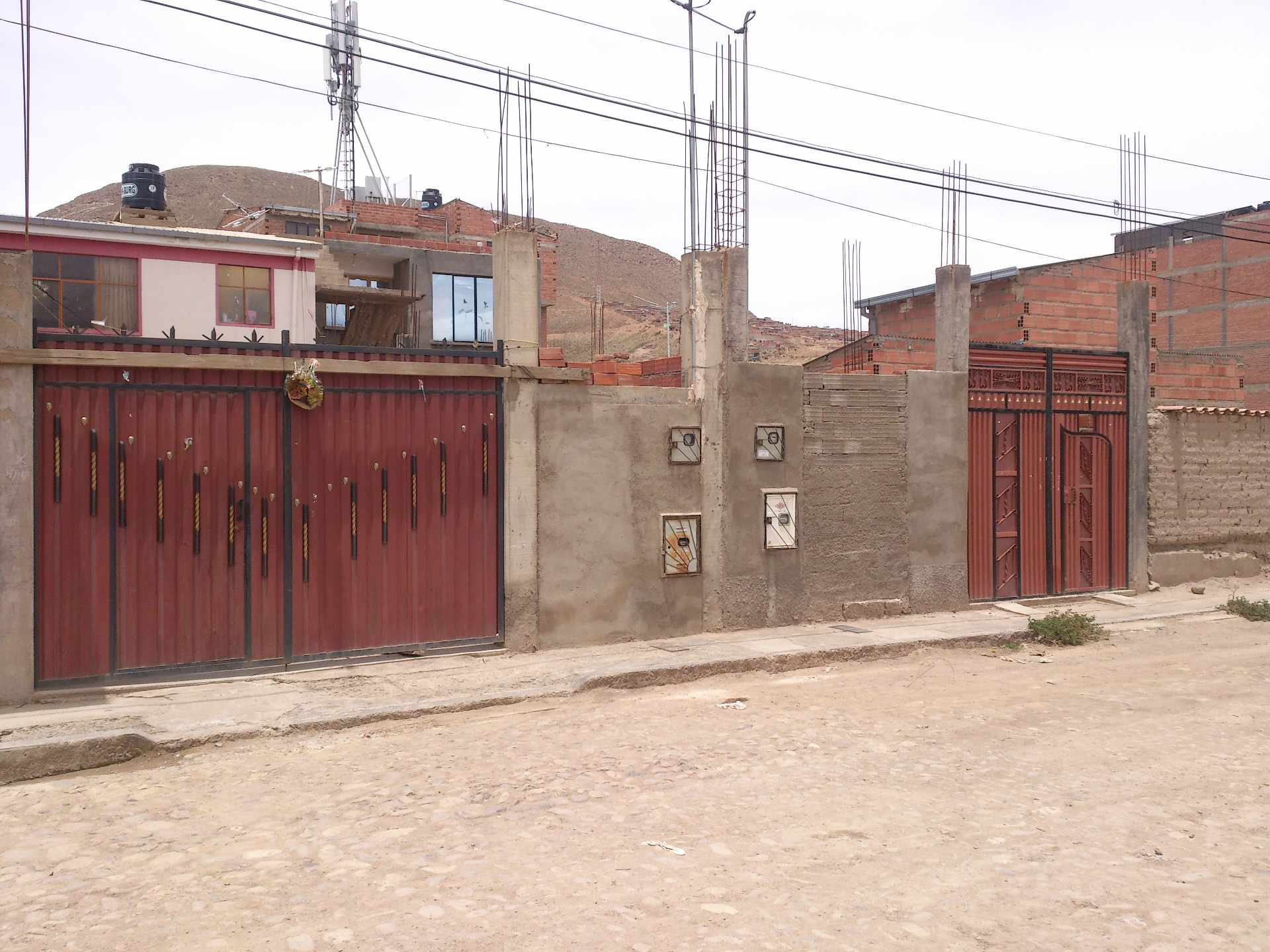 Casa en Oruro en Oruro 4 dormitorios 1 baños 3 parqueos Foto 1