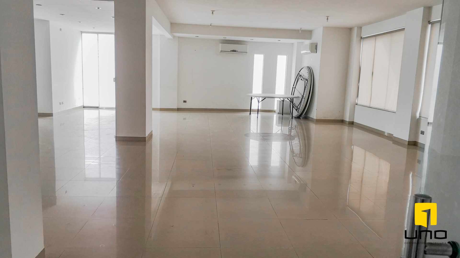 Departamento en VentaVENDO O PERMUTO POR CASA  3 dormitorios 4 baños 2 parqueos Foto 3