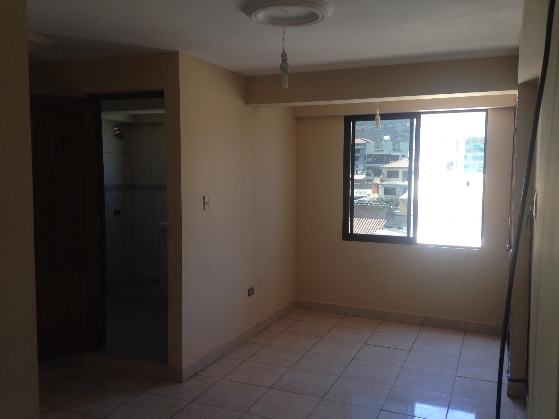 Departamento en Alalay en Cochabamba 3 dormitorios 1 baños  Foto 1