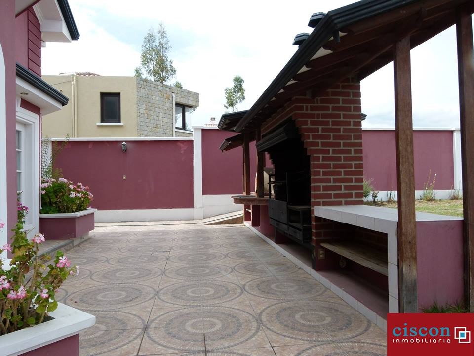 Casa en Irpavi en La Paz 4 dormitorios 6 baños 5 parqueos Foto 24