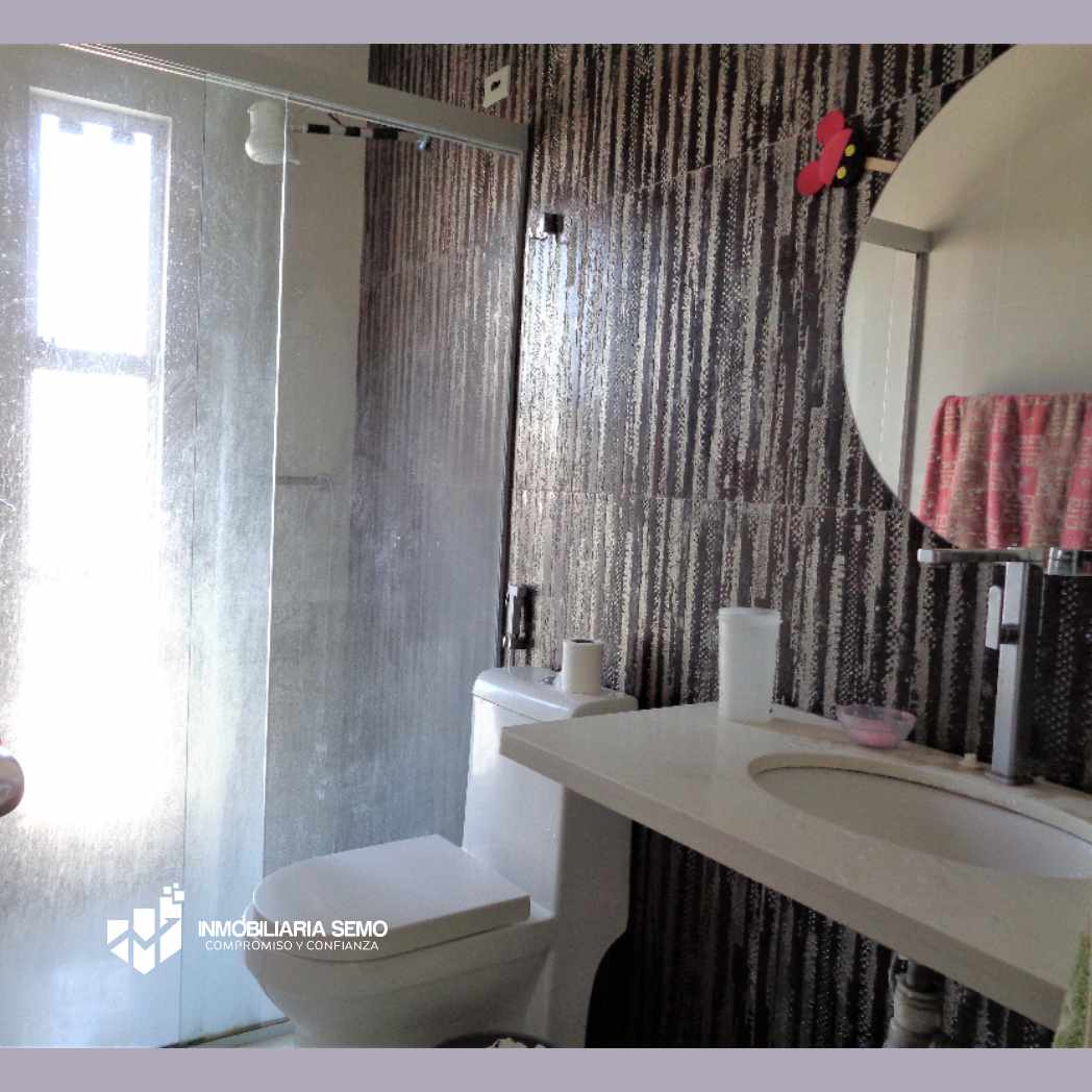 Casa en Entre 3er y 4to anillo Sur en Santa Cruz de la Sierra 3 dormitorios 3 baños 1 parqueos Foto 9