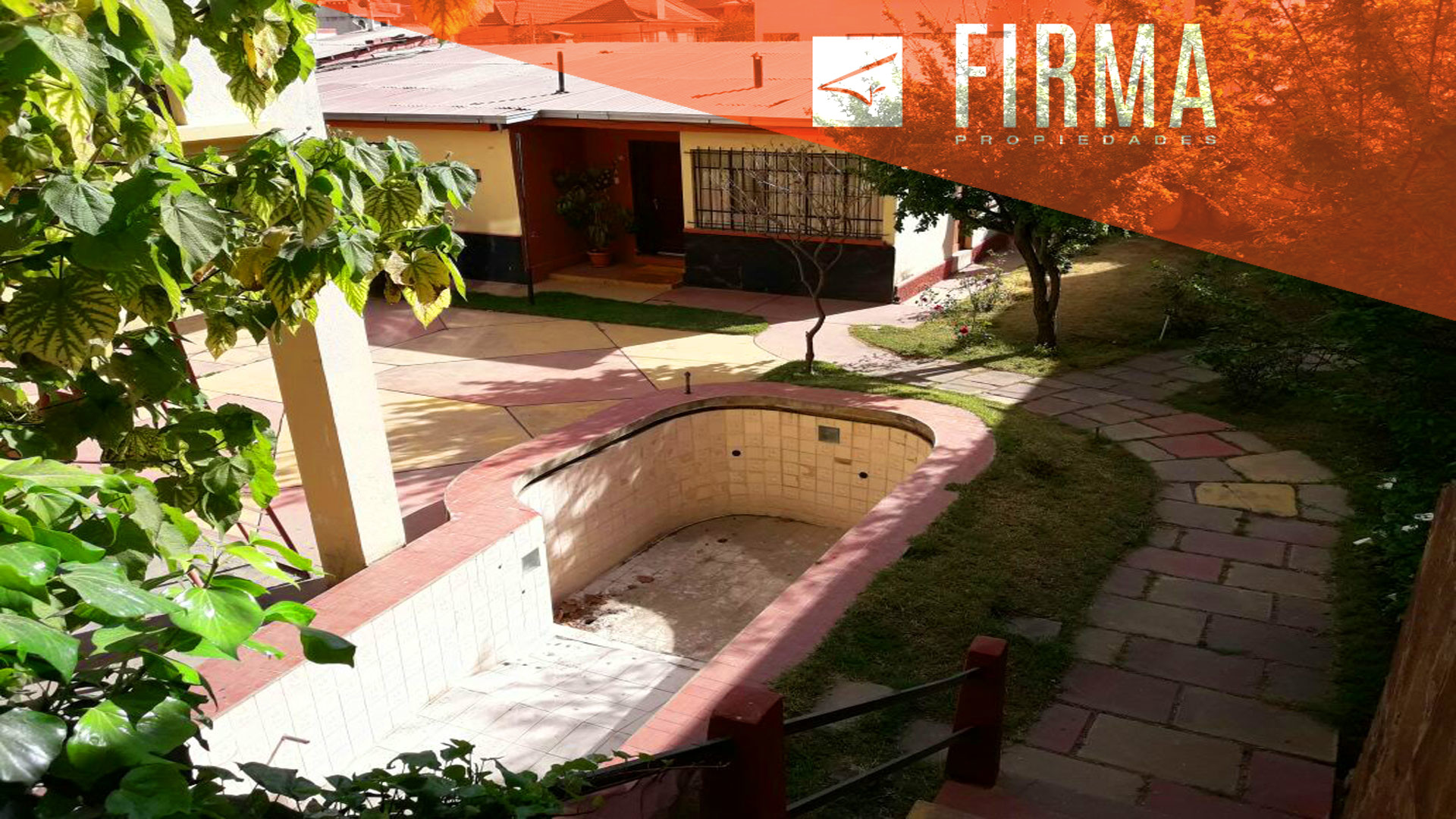 Casa en Irpavi en La Paz 8 dormitorios 5 baños 3 parqueos Foto 9