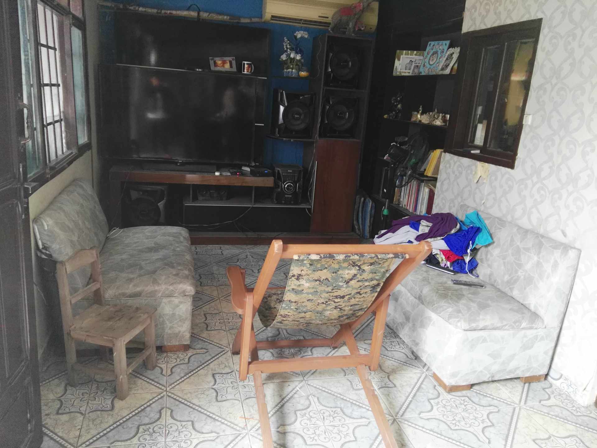 Casa en VentaAV. BATEON  7 dormitorios 3 baños 4 parqueos Foto 5