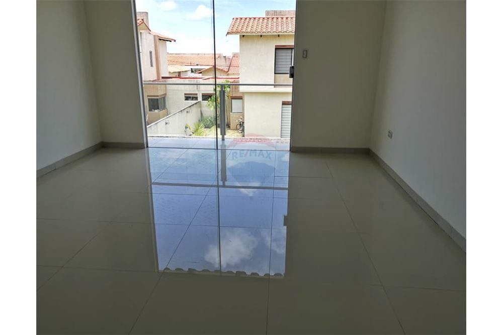 Casa en Urubó en Santa Cruz de la Sierra 5 dormitorios 5 baños 3 parqueos Foto 24