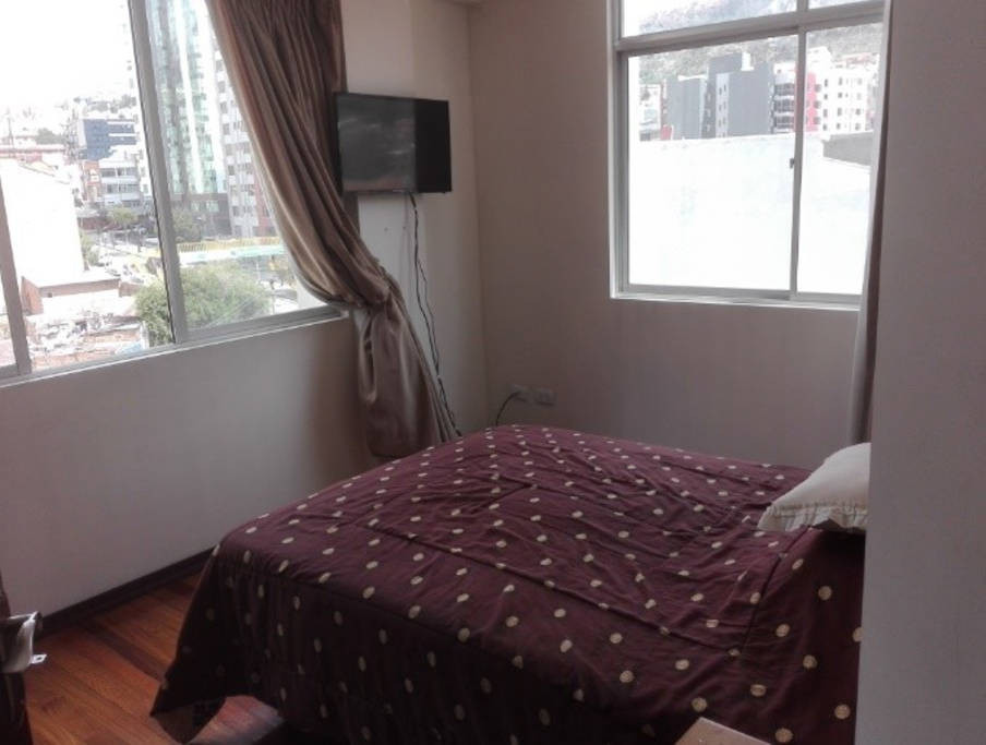 Departamento Calle 16 de Obrajes, Edif. Centro de Negocios Obrajes #220 (Frente al mercado 16 de Obrajes. Foto 7