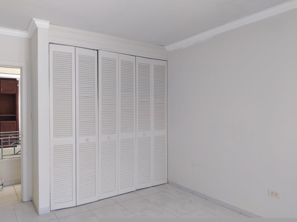 Casa en AlquilerBARRIO LAS PALMERAS - AVENIDA SAN AURELIO 3er y 4º anillo Foto 12