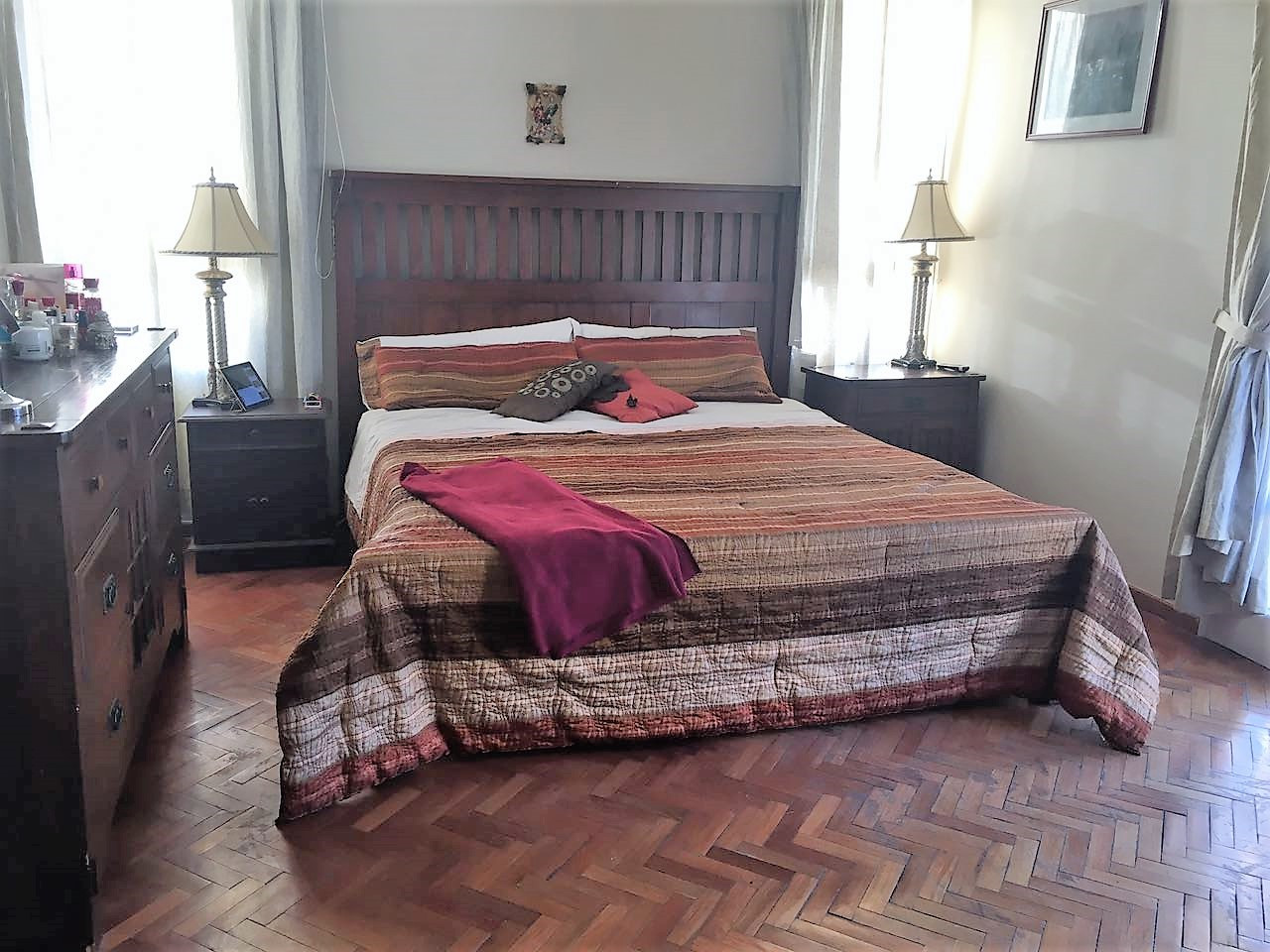 Casa en Villa Taquiña en Cochabamba 6 dormitorios 4 baños 2 parqueos Foto 3