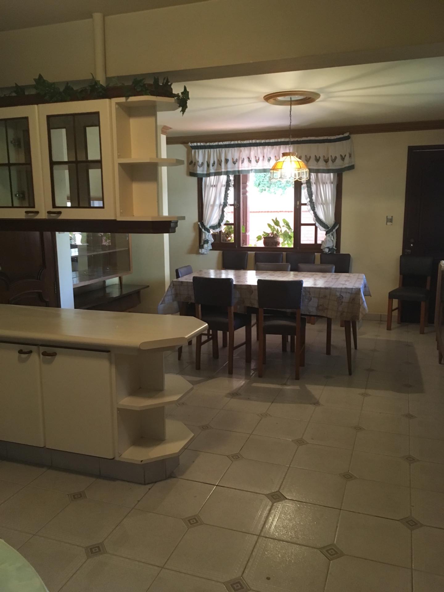 Casa en VentaAv. Villarroel y aniceto padilla 6 dormitorios 5 baños 3 parqueos Foto 18