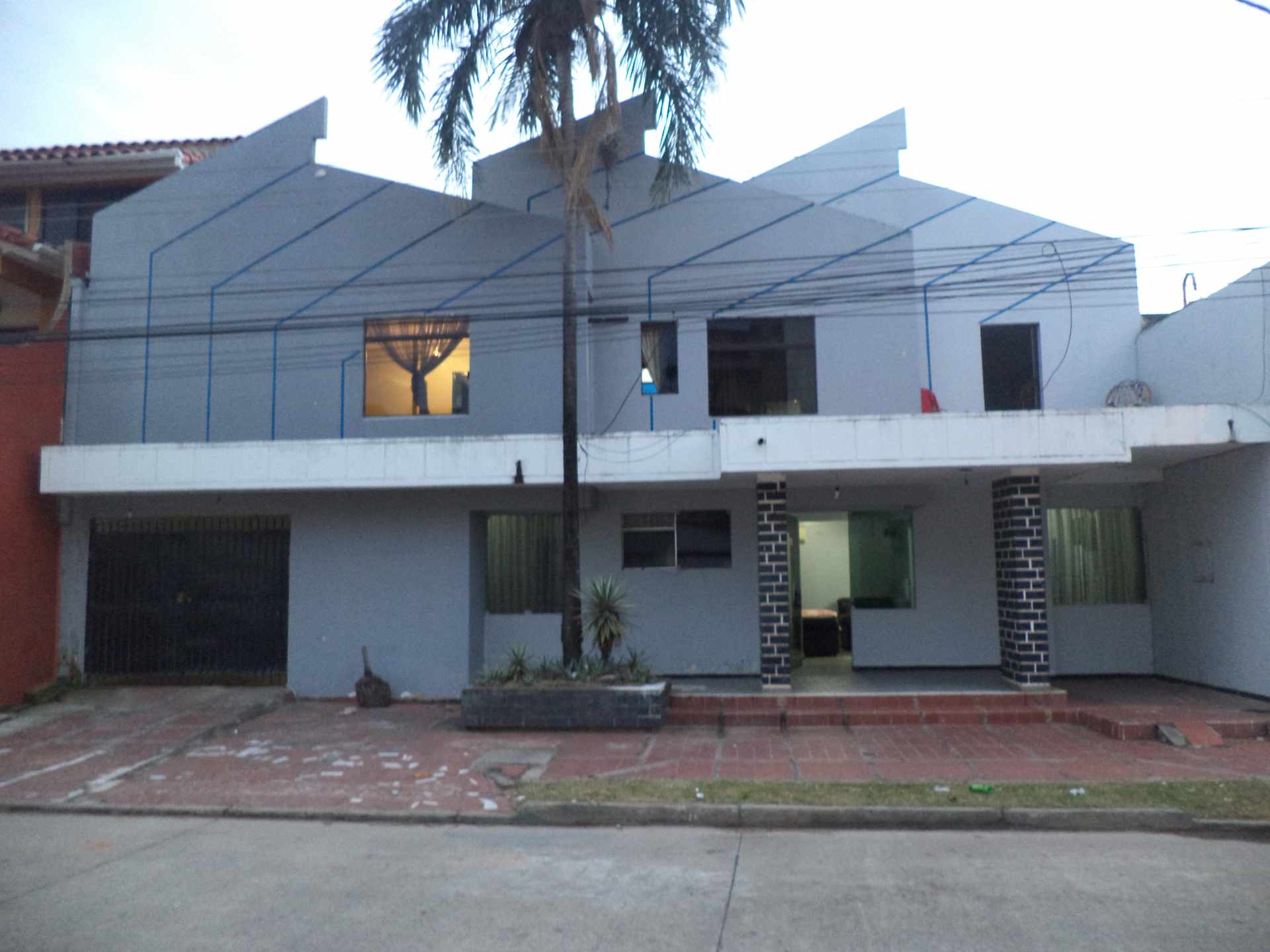 Casa Barrio 4 de Noviembre, Av. Noel Kempff Mercado, Calle 4 perotó Foto 1