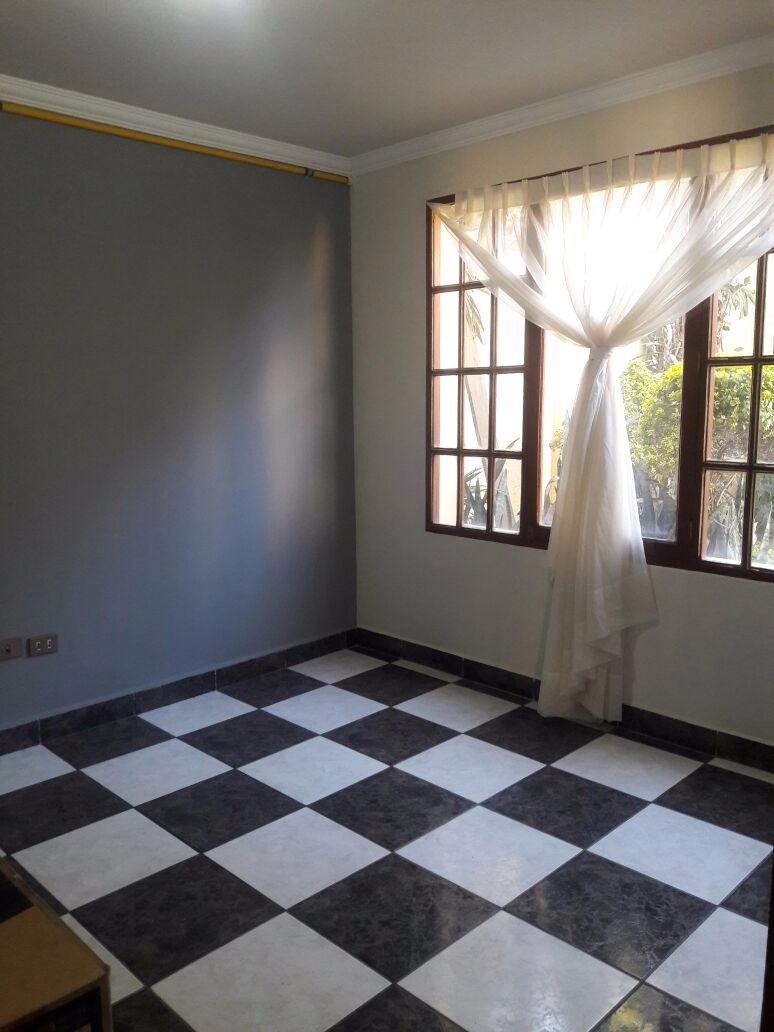 Casa en Aranjuez en Cochabamba 4 dormitorios 4 baños 2 parqueos Foto 11