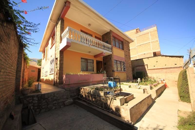 Casa en Mayorazgo en Cochabamba 5 dormitorios 3 baños 1 parqueos Foto 5