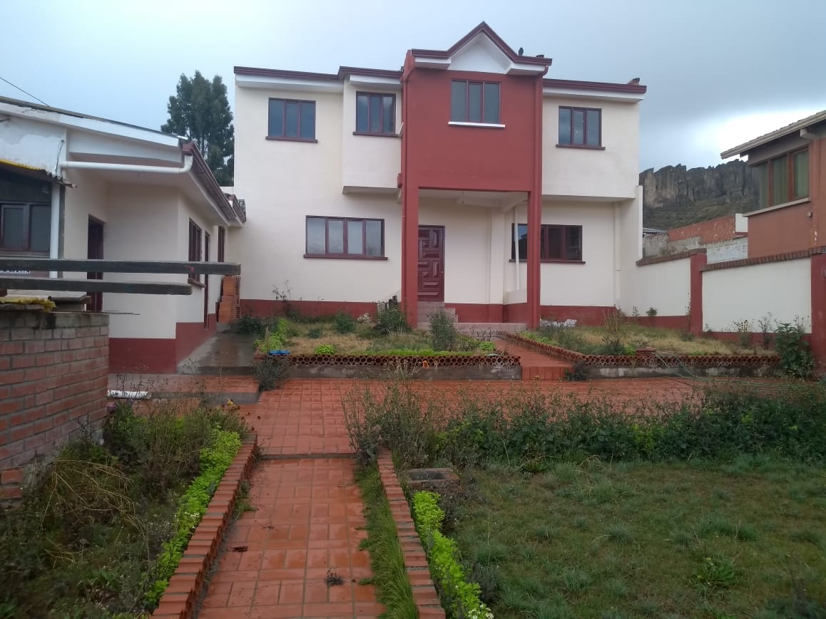Casa en Chasquipampa en La Paz 4 dormitorios 2 baños 1 parqueos Foto 1