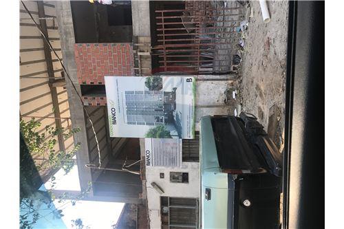 Casa en VentaCalle la laz  3 baños  Foto 1