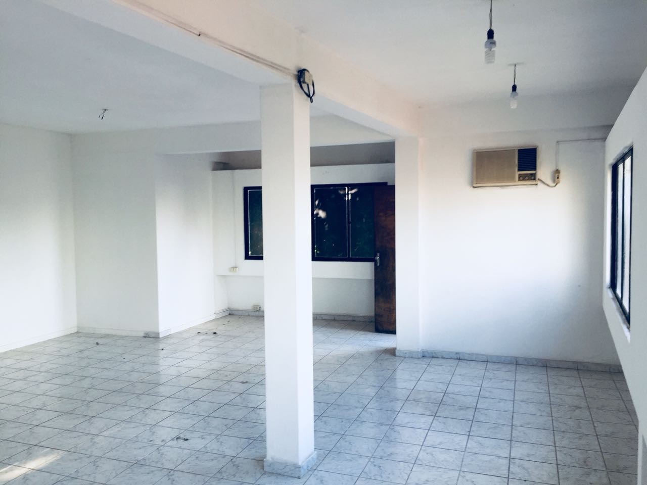 Oficina Calle Warnes Foto 10