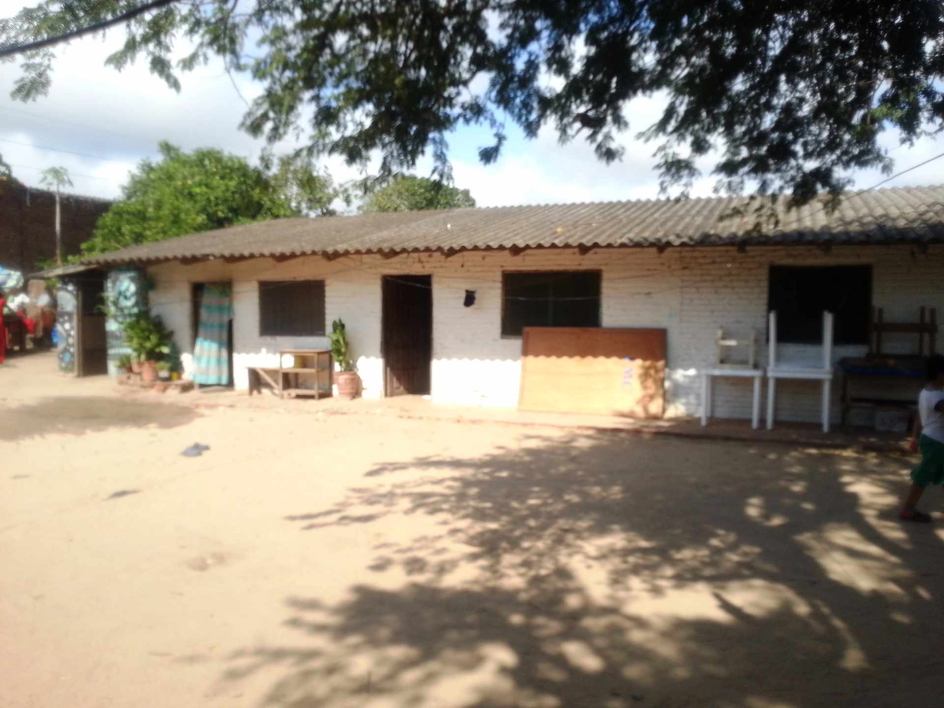 Casa Avenida Cumavi pasando 3 cuadres del 6to Anillo  Foto 3
