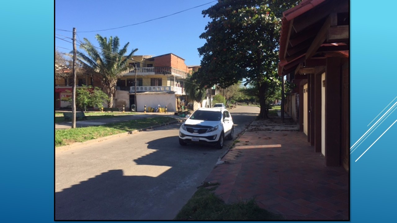 Casa Av. Paragua calle Tucanes  Foto 2