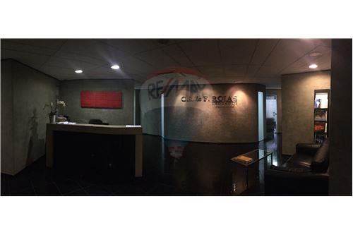 Local comercial en Entre 2do y 3er anillo Sur en Santa Cruz de la Sierra    Foto 1