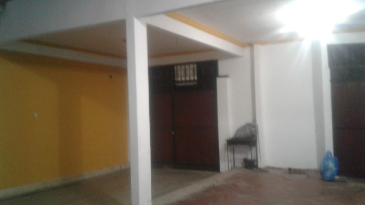 Casa en Entre 3er y 4to anillo Norte en Santa Cruz de la Sierra 6 dormitorios 2 baños 1 parqueos Foto 5