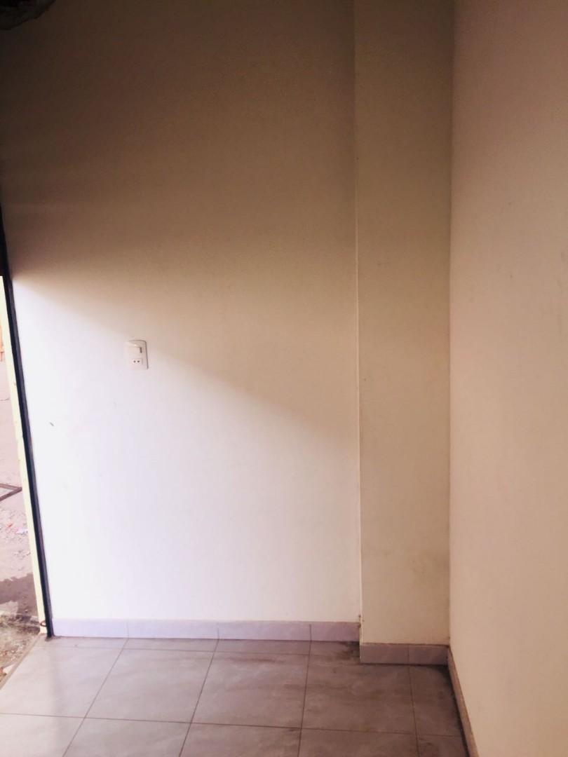 Local comercial en VentaFeria Barrio Lindo    Foto 1