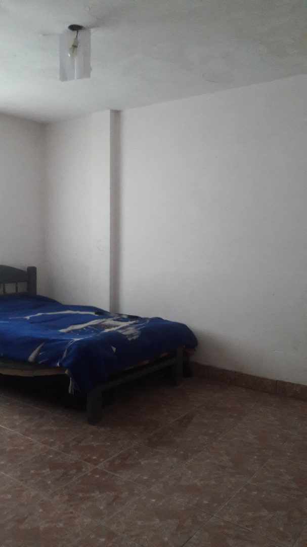 Casa en Colcapirhua en Cochabamba 6 dormitorios 3 baños 2 parqueos Foto 9