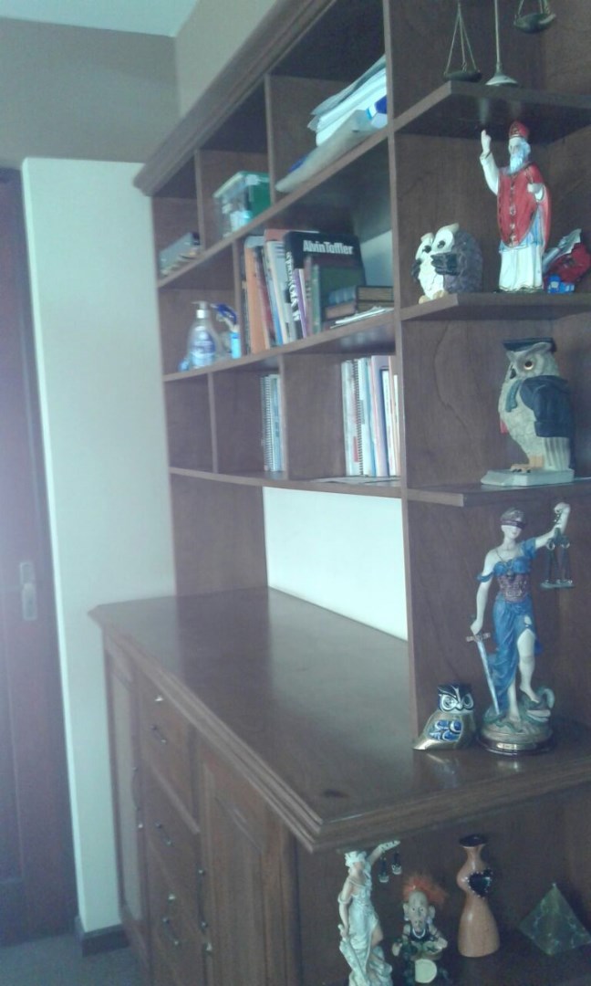 Oficina en VentaEdificio el Profesional en calle Bolivar y Lanza Foto 8