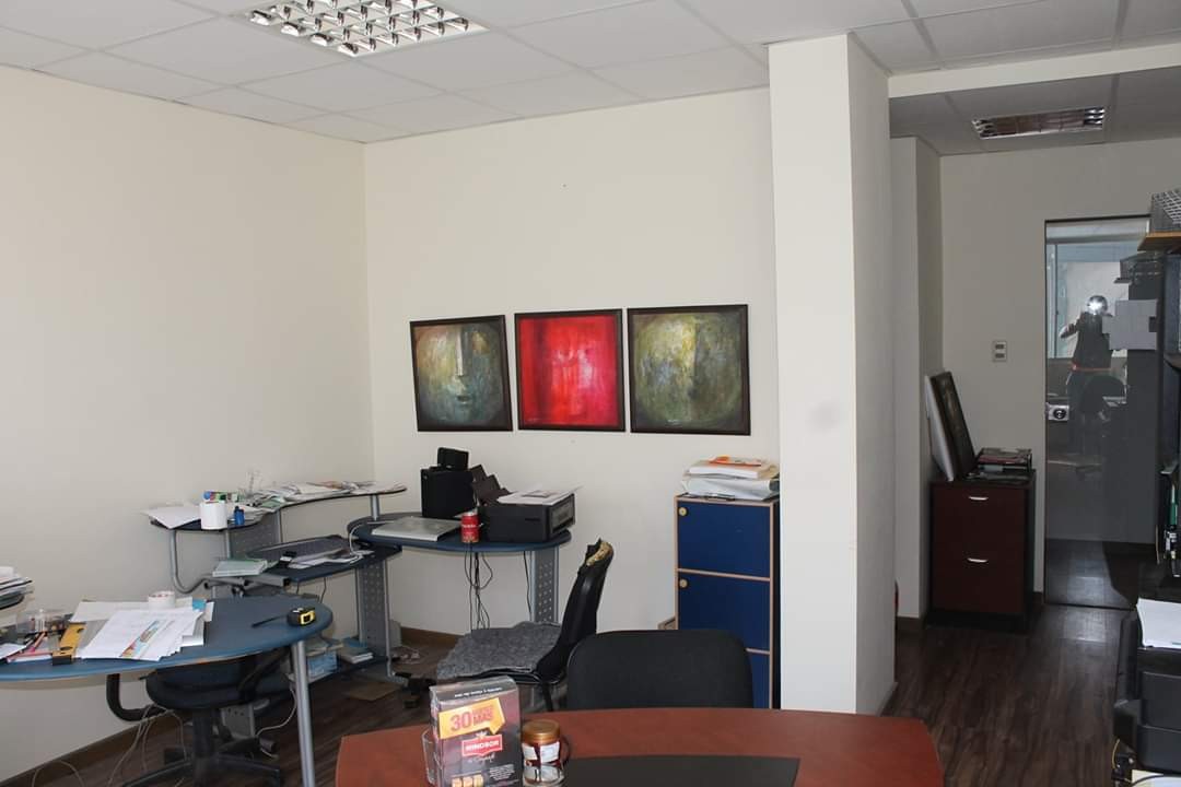 Oficina en Calacoto en La Paz 1 dormitorios 1 baños  Foto 2