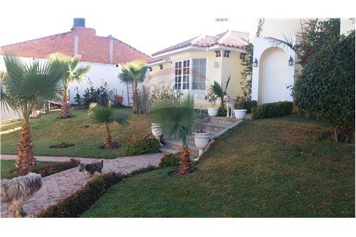 Casa en San Luis en Tarija 11 dormitorios 6 baños 1 parqueos Foto 1