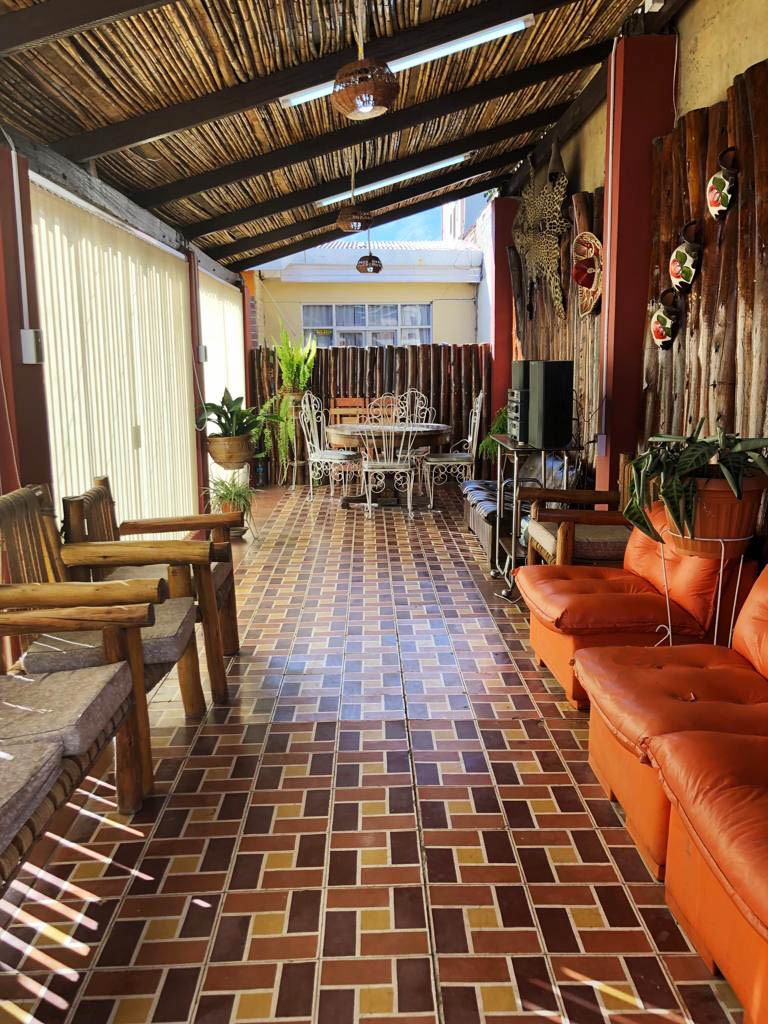 Casa en Cala Cala en Cochabamba 5 dormitorios 3 baños 2 parqueos Foto 11