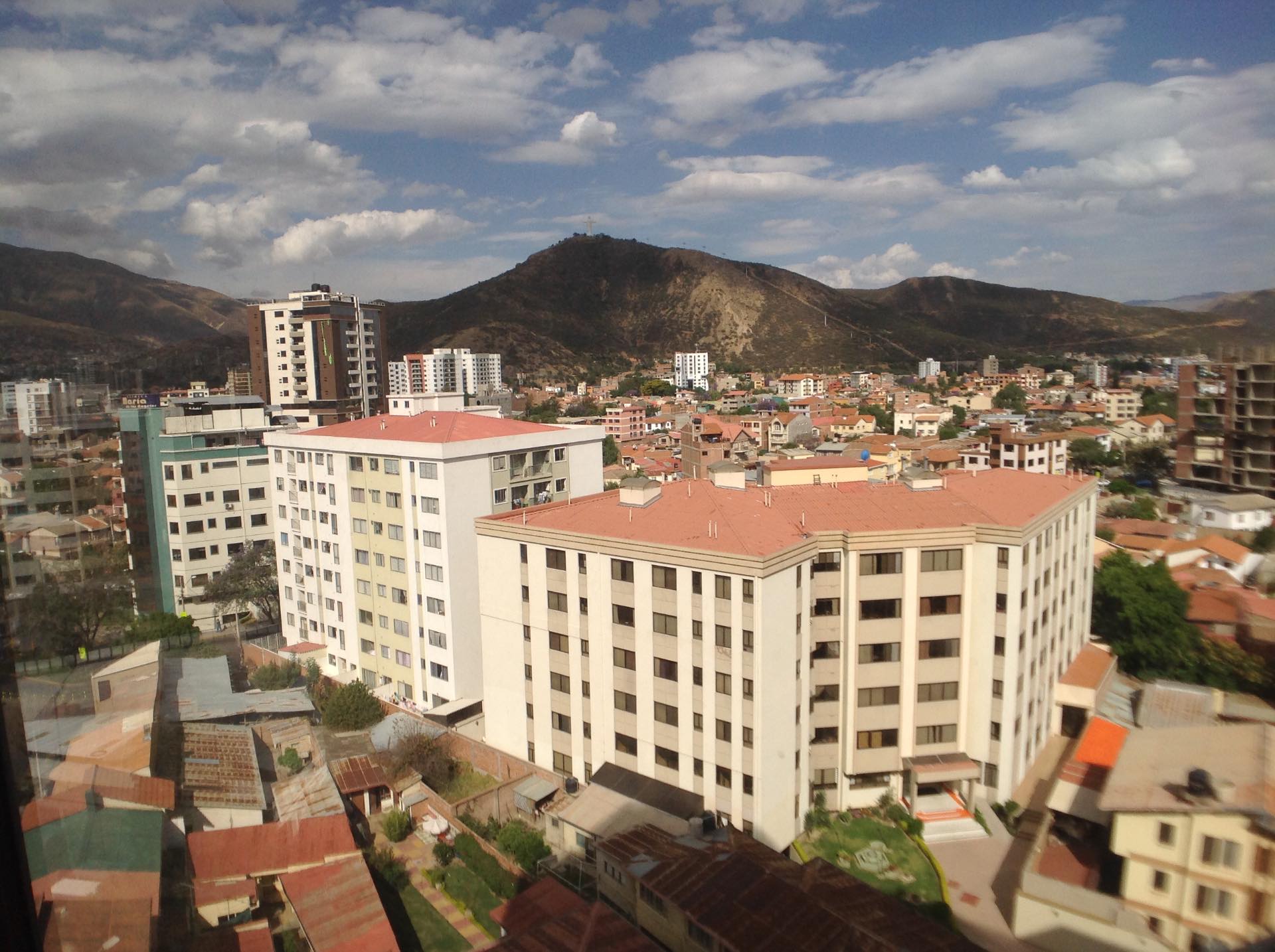 Departamento en Muyurina en Cochabamba 3 dormitorios 4 baños 1 parqueos Foto 13