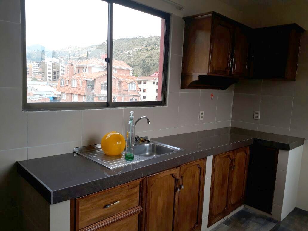 Departamento en AnticréticoIrpavi, calle 16A Edificio Excelsior 2 dormitorios 1 baños  Foto 3