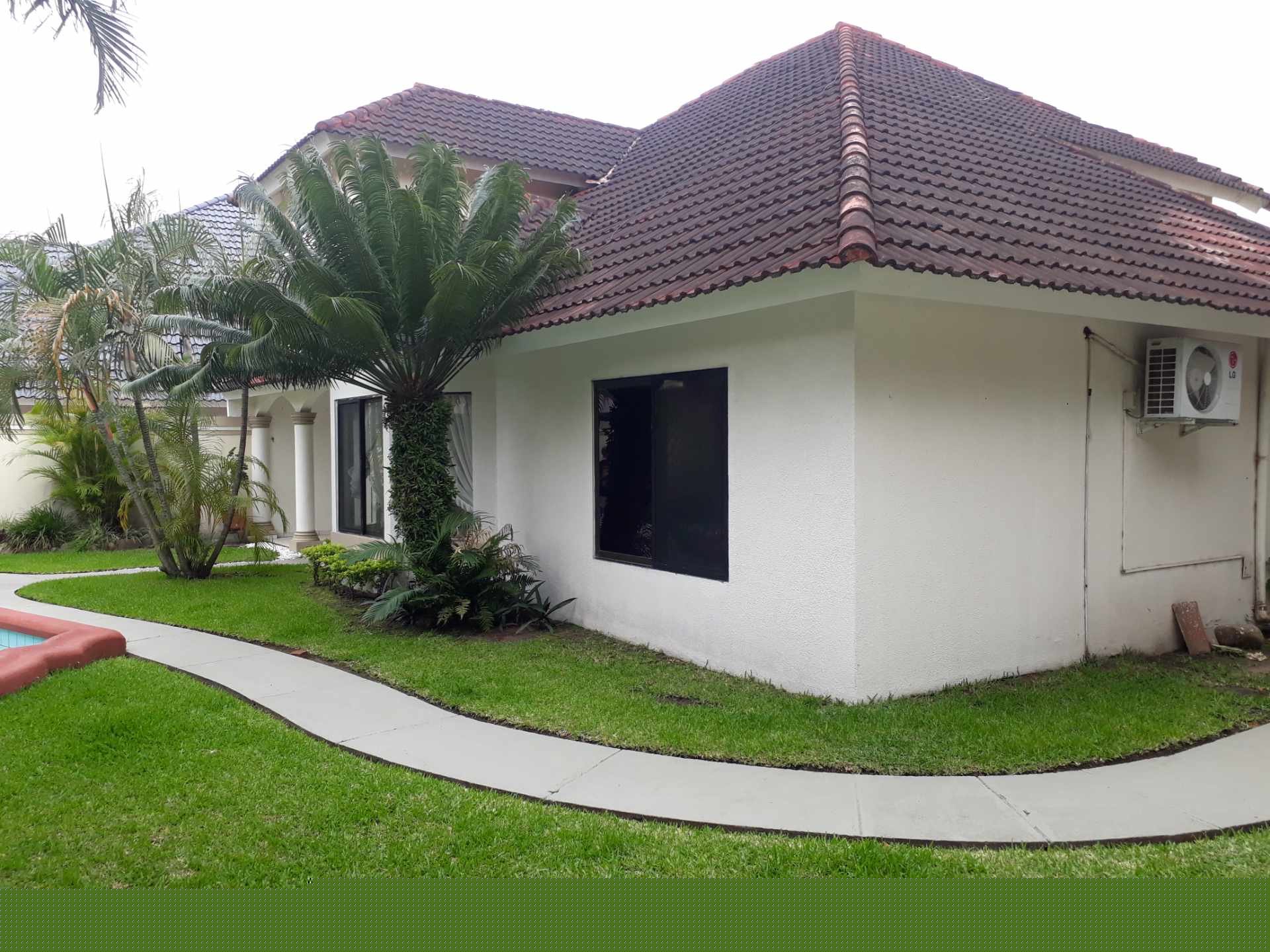 En Alquiler a $us 700 Foto 13