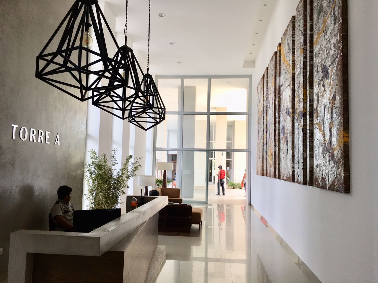 Departamento en Entre 6to y 7mo anillo Norte en Santa Cruz de la Sierra 3 dormitorios 2 baños  Foto 1