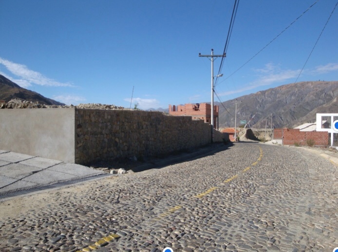 Casa en Mallasa en La Paz 4 dormitorios 4 baños 1 parqueos Foto 3