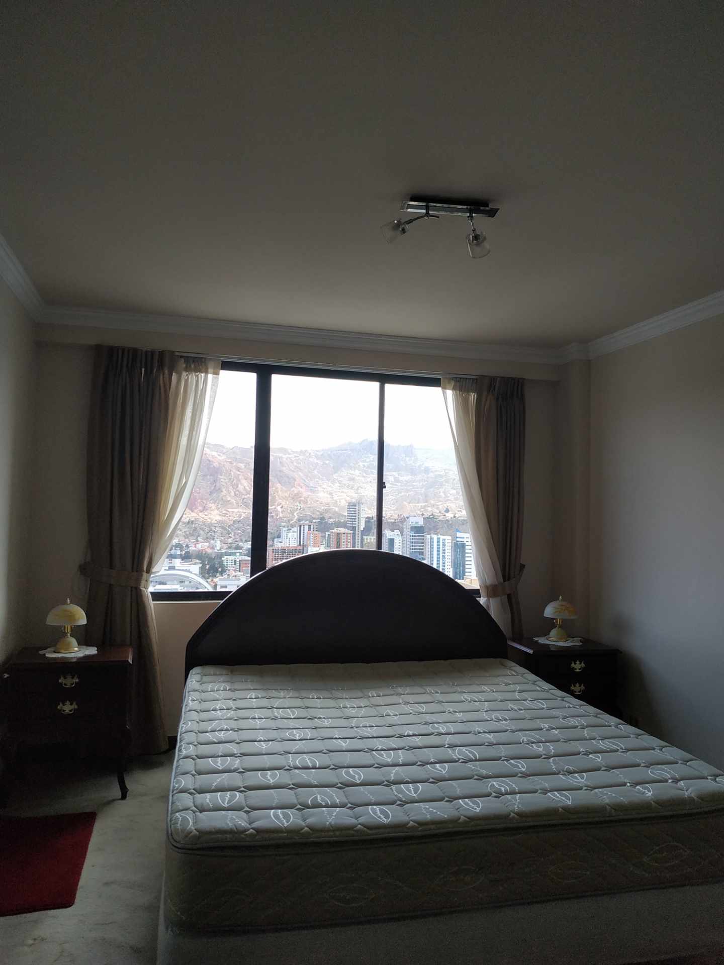 En Alquiler a $us 950 Foto 8