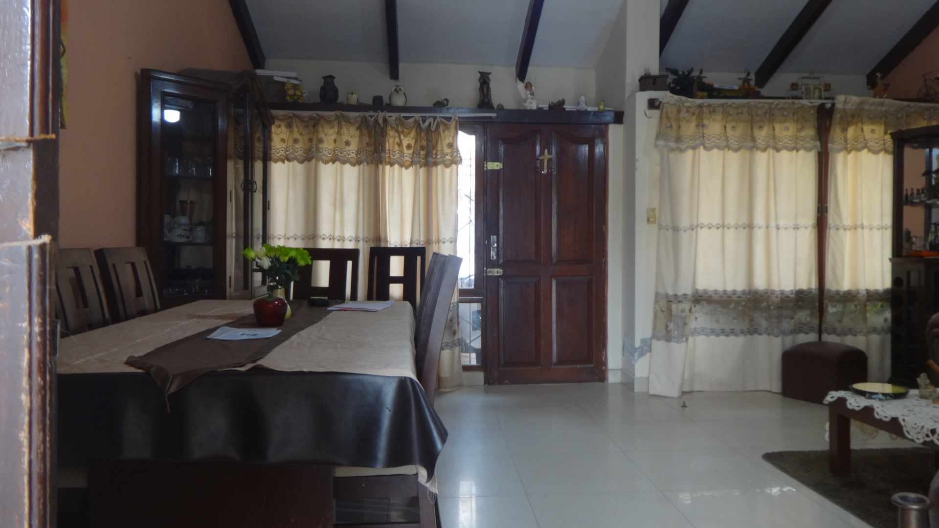 Casa en Entre 1er y 2do anillo Este en Santa Cruz de la Sierra 3 dormitorios 2 baños 2 parqueos Foto 17