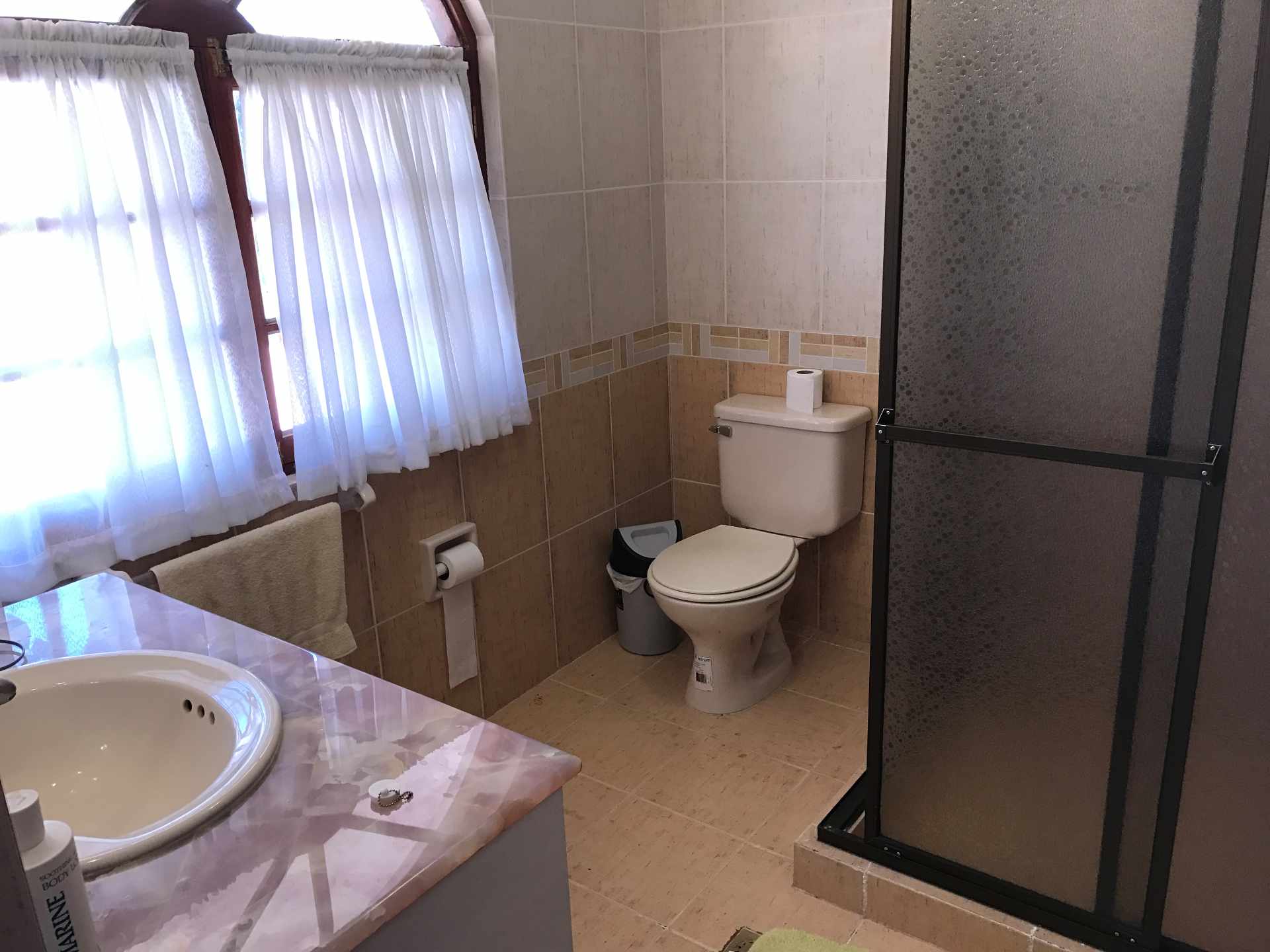 Casa en Achocalla en La Paz 3 dormitorios 5 baños 6 parqueos Foto 13