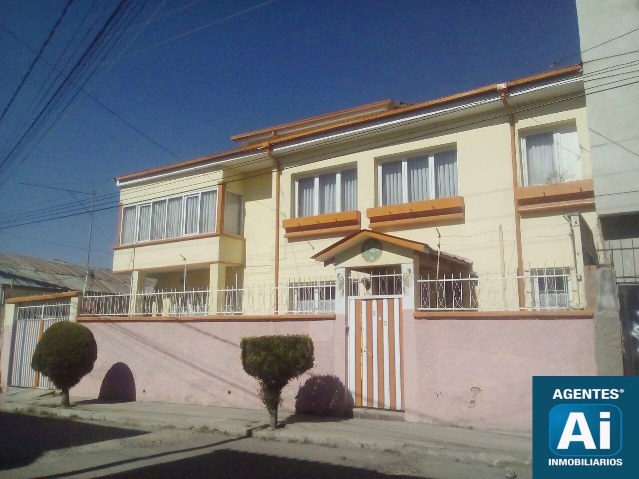 Casa en Sopocachi en La Paz 5 dormitorios 4 baños 4 parqueos Foto 2