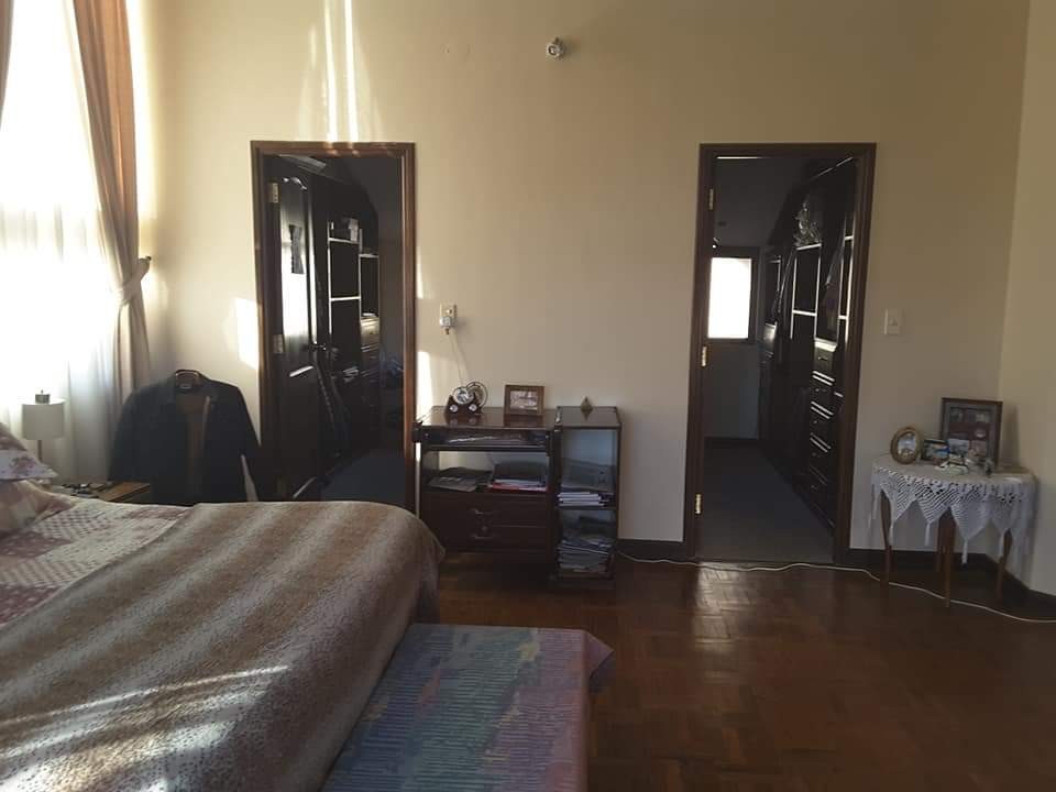 Casa en Achumani en La Paz 4 dormitorios 3 baños 2 parqueos Foto 5