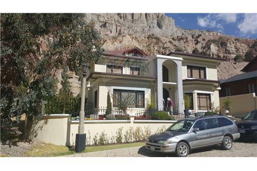 Casa en Aranjuez en La Paz 9 dormitorios 3 baños 1 parqueos Foto 1
