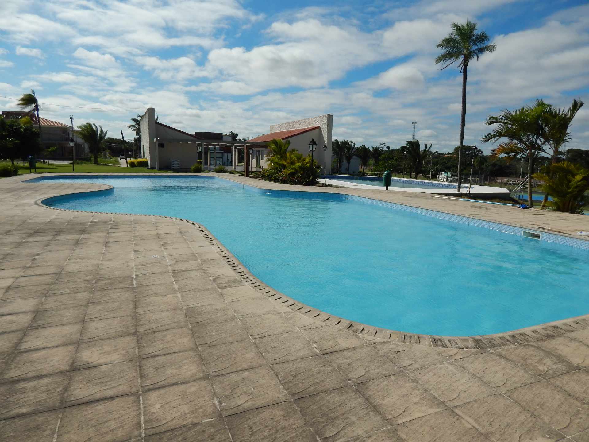 Casa en AlquilerCasa con piscina propia  en alquiler en el Urubo  Foto 4